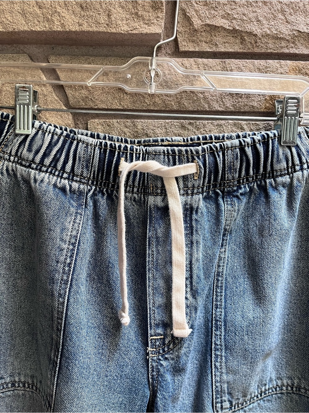 GAP Supersoft Pull On Barrel Leg Jean Light Wash Size large short - Picture 6 of 11